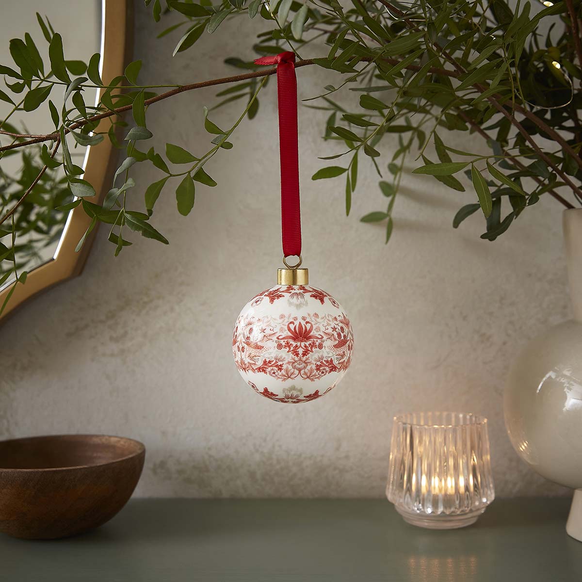 Morris & Co. Strawberry Thief Bauble image number null